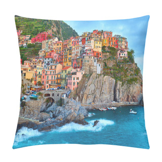 Personality  Manarola - One Of Five Cities In Cinque Terre, Italy Pillow Covers