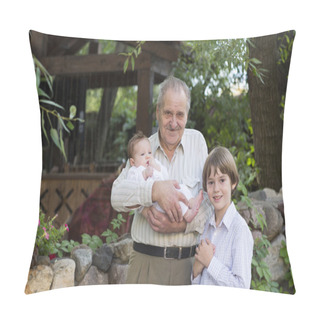 Personality  Happy Grandfather With His Grandchildren Pillow Covers