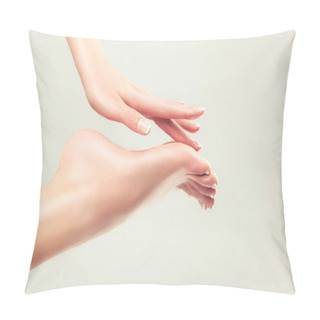 Personality  Perfect Clean Female Feet Pillow Covers