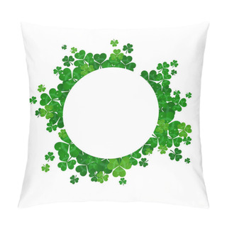 Personality  Saint Patrick's Day Vector Frame With Green Shamrock Pillow Covers