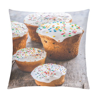 Personality  Several Kulich, A Traditional Russian Easter Bread, With Meringu Pillow Covers