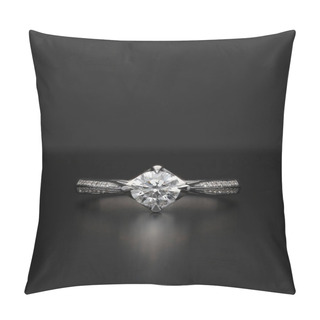 Personality  Diamond Ring On Black Background Pillow Covers