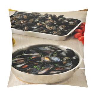 Personality  Mussels Dish Pillow Covers