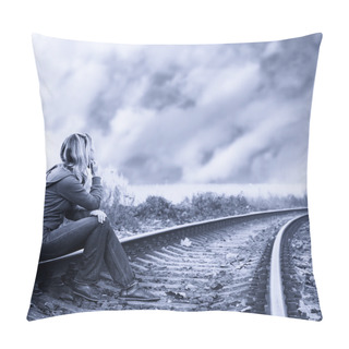 Personality  Lonely Woman Pillow Covers