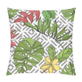 Personality  Palm Beach Tree Leaves Jungle Botanical Succulent. Black And Green Engraved Ink Art. Seamless Background Pattern. Pillow Covers