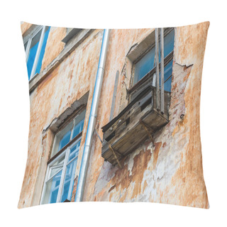 Personality   Emergency Balcony On The Facade Of  Block  Flats Pillow Covers