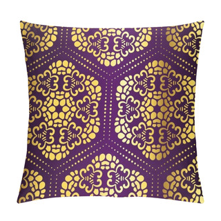Personality  Gold-on-Purple Seamless Arabesque Pattern Pillow Covers