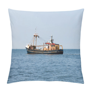 Personality  Shrimper At Sea, Netherlands Pillow Covers