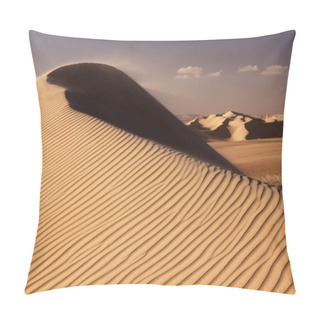 Personality  The Great Sahara Desert Near Siwa, Western Egypt Pillow Covers