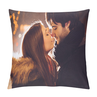Personality  Young Couple In Love Outdoor Pillow Covers