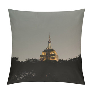 Personality  Empire State Building With Lighting During Evening In New York City Pillow Covers
