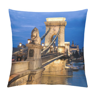 Personality  Hungary, Budapest, Chain Skidding. Cityscape Pillow Covers