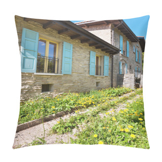 Personality  Country House View Pillow Covers