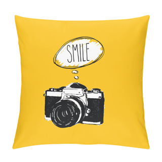 Personality  Vintage Photo Camera Says 'SMILE' Vector Design Pillow Covers