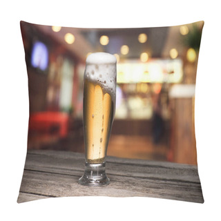Personality  Mug Of Beer On Table Pillow Covers