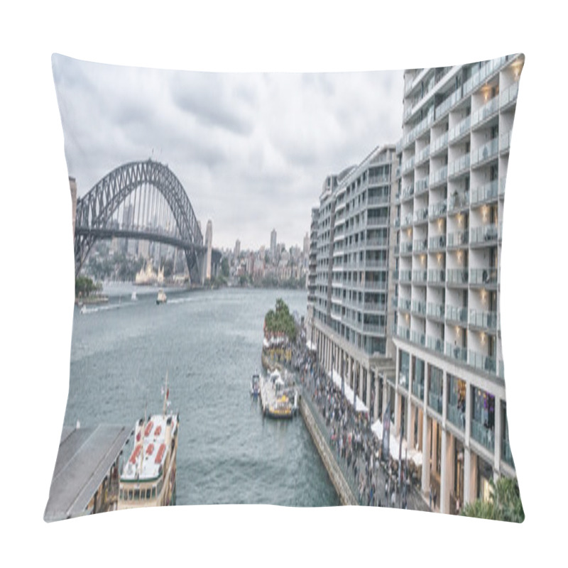 Personality  Sydney Skyline - New South Wales Pillow Covers