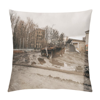 Personality  Borodyanka, Kyiv Region, Ukraine. April 08, 2022: The Devastated Village Of Borodyanka, Recently Liberated From The Russians Pillow Covers