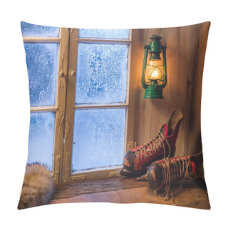 Personality  Warm Cottage In A Winter Evening Pillow Covers