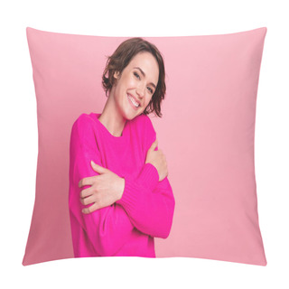 Personality  Photo Of Overjoyed Charming Lady Touch Hands Hug Herself Shoulders Joyful Soft Cloth Laundry Warmth Toothy Smiling Wear Casual Bright Sweater Isolated Pink Pastel Color Background Pillow Covers