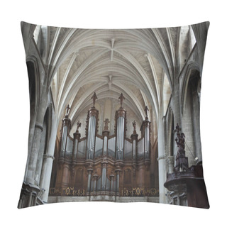 Personality Pipe Organ In The Bordeaux Cathedral Pillow Covers