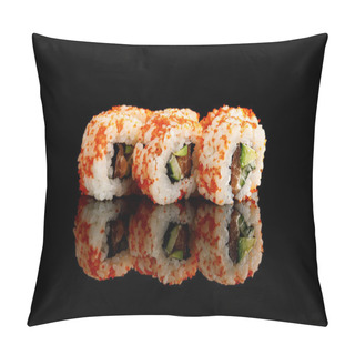 Personality  Delicious California Roll With Avocado, Salmon And Masago Caviar Isolated On Black Pillow Covers