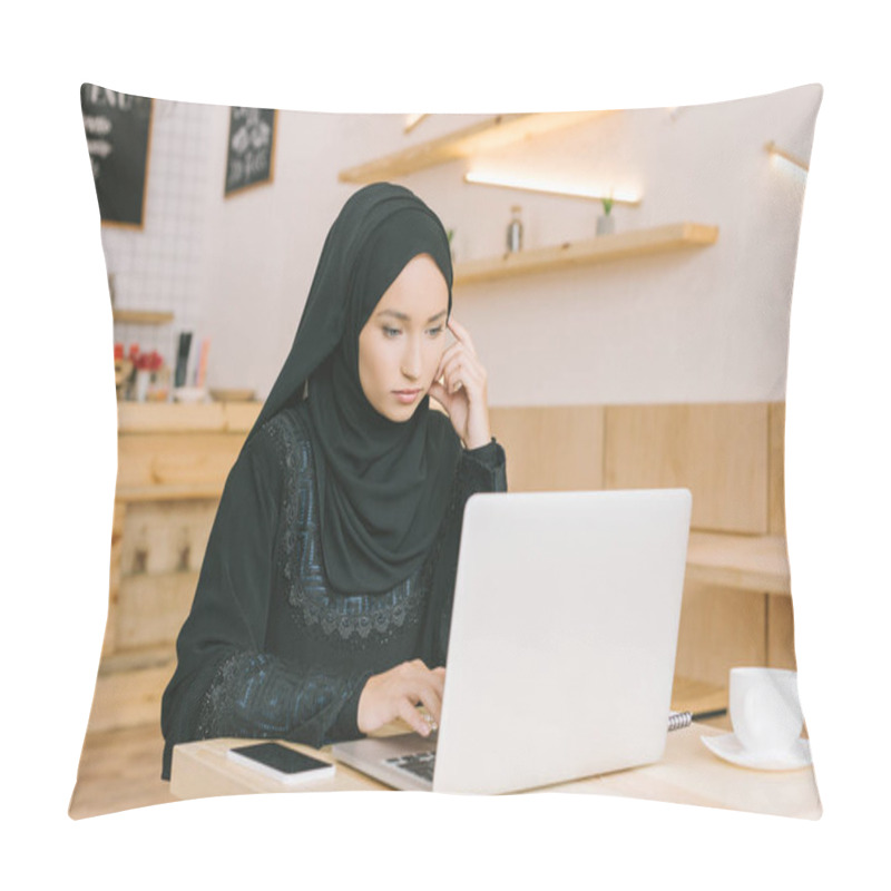 Personality  Muslim Woman Using Laptop In Cafe Pillow Covers