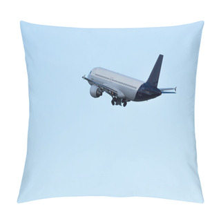 Personality  Airplane Taking Off Pillow Covers