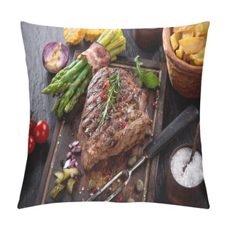 Personality  Beef Steak On Black Stone Table Pillow Covers