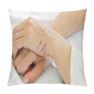 Personality  Scratched Arms Pillow Covers