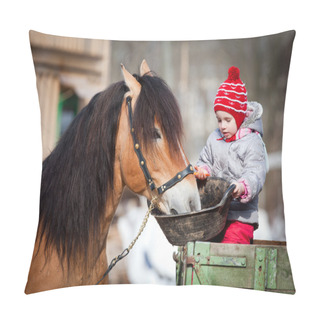 Personality  Child Feeding A Horse Pillow Covers