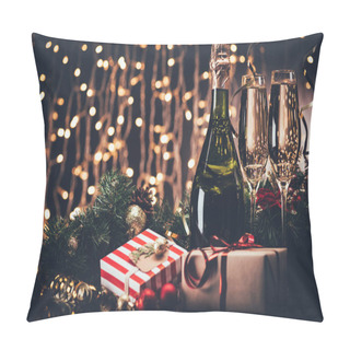 Personality  Glasses Of Champagne And Presents Pillow Covers