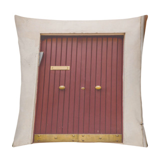 Personality  Red Doors Pillow Covers