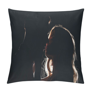 Personality  Silhouettes Of Sensual Heterosexual Couple Kissing In Dark Pillow Covers