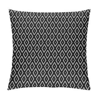 Personality  Seamless Diamonds Pattern. White Geometric Texture On Black Background. Vector Art. Pillow Covers
