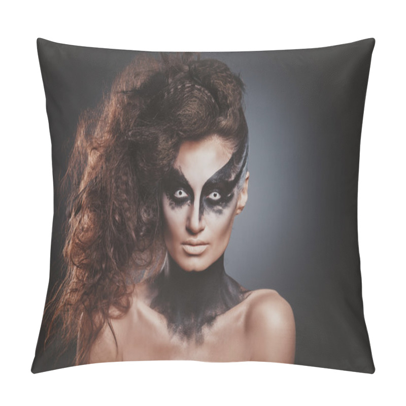 Personality  Fashion crow girl with white eyes pillow covers
