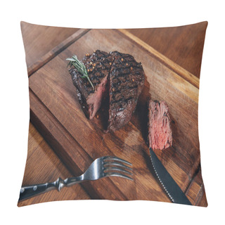 Personality  Close-up Shot Of Delicious Medium Rare Grilled Steak On Wooden Board Pillow Covers