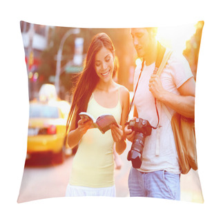 Personality  Travel Tourist Couple Traveling In New York, USA Pillow Covers
