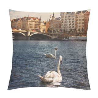 Personality  Two White Swans In River Vltava. Dancing House And Prague Architecture Background. Pillow Covers