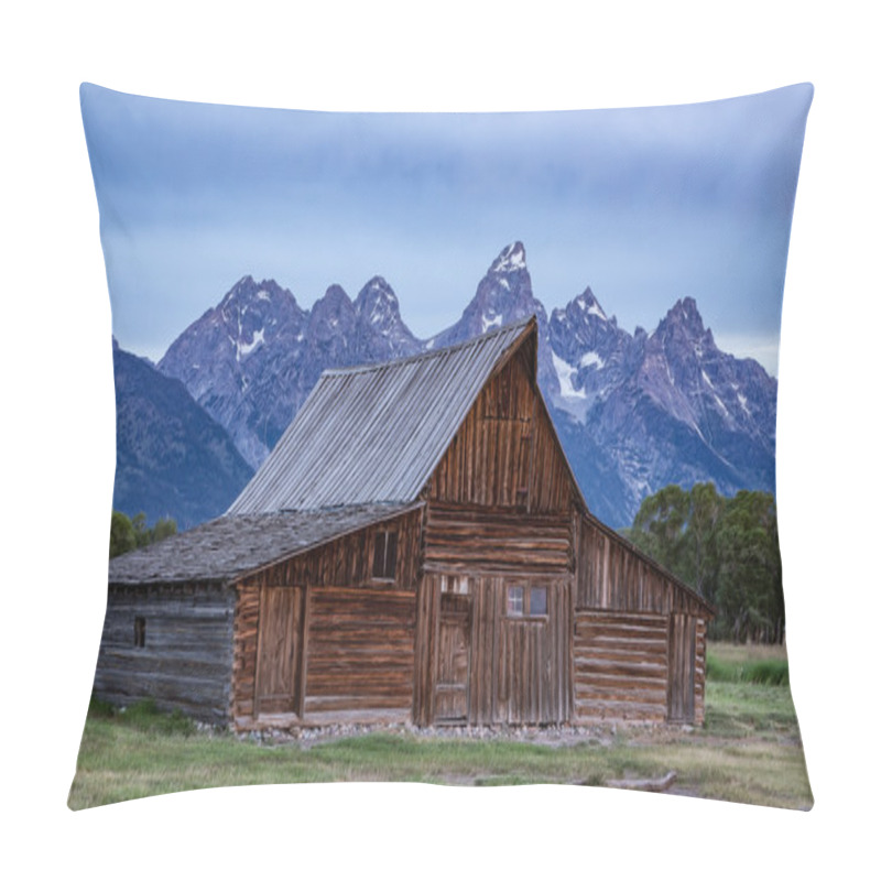 Personality  Old Barn in Wyoming pillow covers
