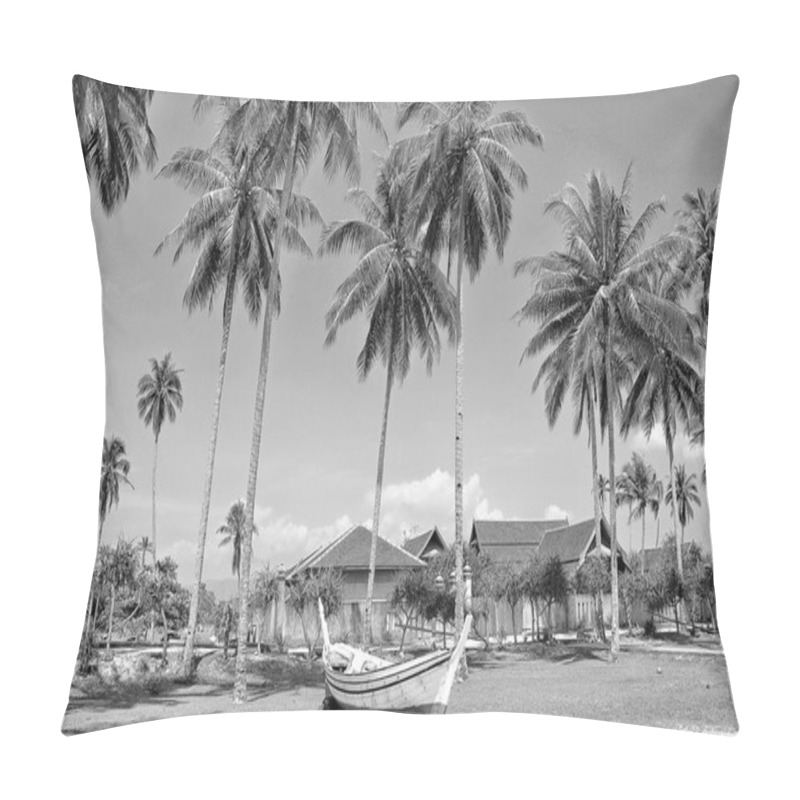 Personality  Coconut trees and wooden boat in black and white. pillow covers