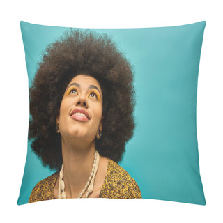 Personality  Stylish Woman With Curly Hairdohair Looking Up At The Sky In Trendy Attire. Pillow Covers