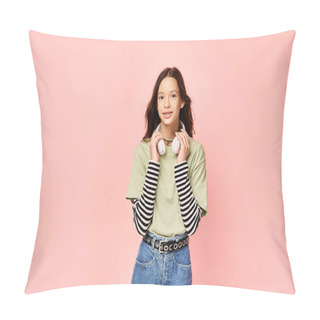 Personality  A Good-looking Teenage Girl In A Vibrant Green Shirt Posing With A Pair Of Scissors. Pillow Covers