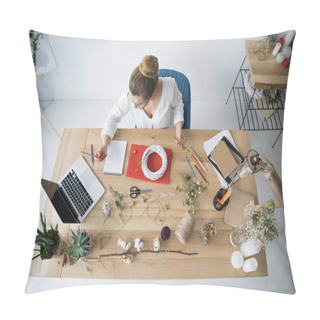 Personality  Female Decorator At Workplace Pillow Covers