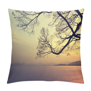 Personality  West Lake In Hangzhou, In The Evening Pillow Covers