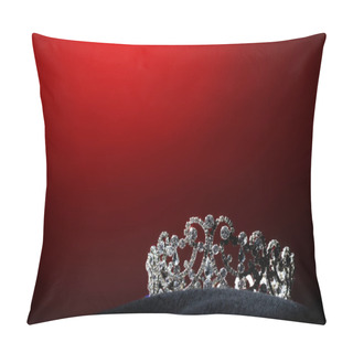 Personality  Silver Diamond Crown Of Miss Pageant Beauty Universe World Contest Sparkle Light On Black Pillow, Ready For Wear Most Beautiful Winner, Studio Lighting Super Red Gradient Background Dramatic Pillow Covers