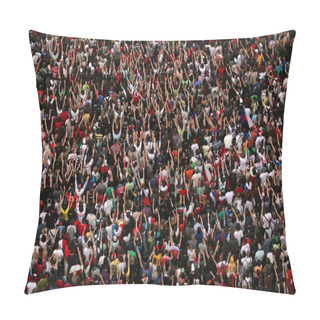 Personality  Huge Crowd Pillow Covers