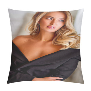 Personality  Close-up Portrait Of Elegant Woman.Blonde Woman With Curly Beautiful Hair On Gray Background. Beautiful Blonde Long Curly Hair Woman With Beauty Makeup And Healthy Skin Female Fashion Portrait.The Girl With A Pleasant Smile. Short Haircut .hairstyle Pillow Covers