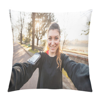 Personality  Young Sporty Woman Taking A Selfie At Park Pillow Covers