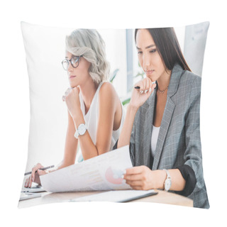 Personality  Beautiful Multicultural Businesswomen Working In Office Pillow Covers