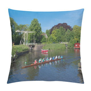 Personality  Rowers In Canal Pillow Covers